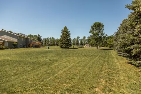9520 Plainview Dr, Bismarck, ND 58503 photo 43