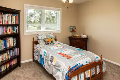 9520 Plainview Dr, Bismarck, ND 58503 photo 18