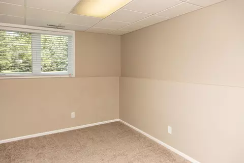 9520 Plainview Dr, Bismarck, ND 58503 photo 33