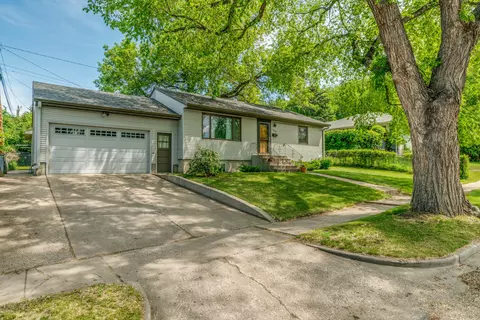 1614 Laforest Ave, Bismarck, ND 58501 photo 1