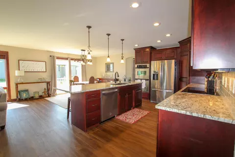 1321 Eagles View Pl, Bismarck, ND 58503 photo 4