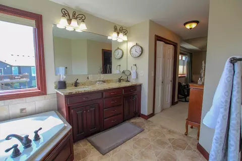 1321 Eagles View Pl, Bismarck, ND 58503 photo 30