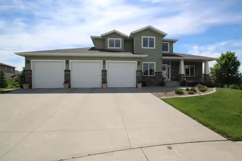 1321 Eagles View Pl, Bismarck, ND 58503 photo 1