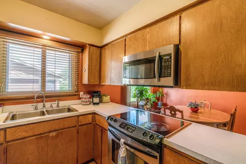 622 Meadow Ln, Bismarck, ND 58504 photo 8