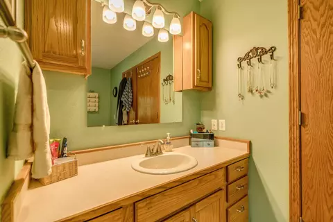 3326 Devon Pl, Bismarck, ND 58504 photo 17