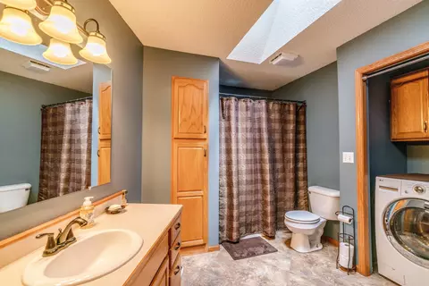3326 Devon Pl, Bismarck, ND 58504 photo 20