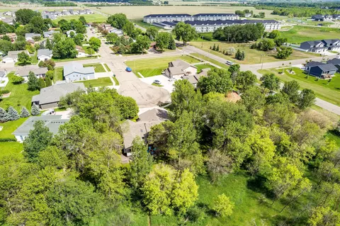 3326 Devon Pl, Bismarck, ND 58504 photo 48