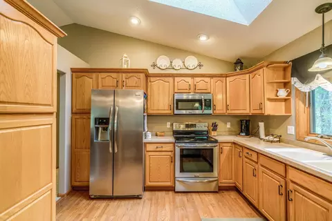 3326 Devon Pl, Bismarck, ND 58504 photo 7