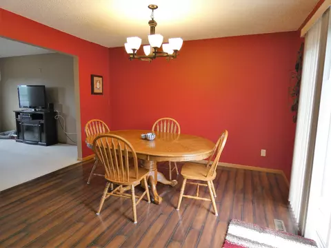 1009 Capitol Ave E, Bismarck, ND 58501 photo 6