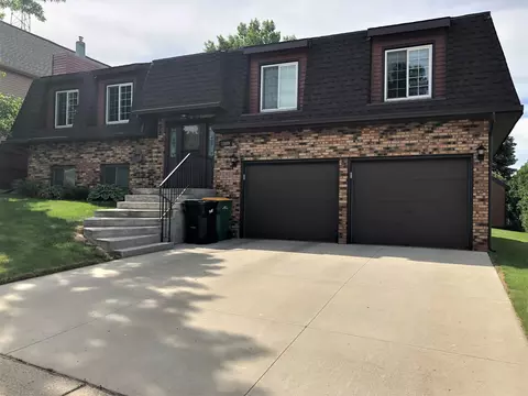 1009 Capitol Ave E, Bismarck, ND 58501 photo 2