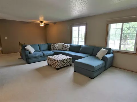 1009 Capitol Ave E, Bismarck, ND 58501 photo 3