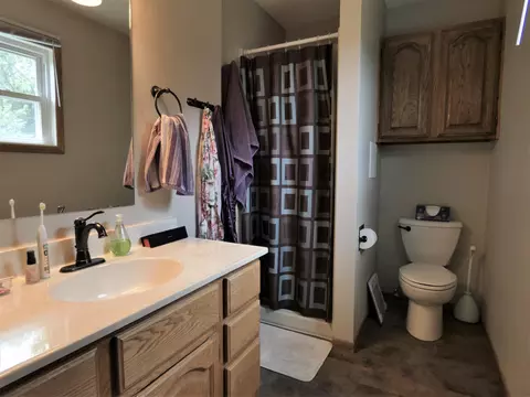 1009 Capitol Ave E, Bismarck, ND 58501 photo 17