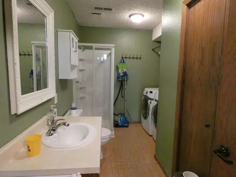 1009 Capitol Ave E, Bismarck, ND 58501 photo 20