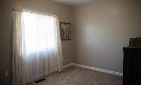 1801 Spring Ct SW, Mandan, ND 58554 photo 2