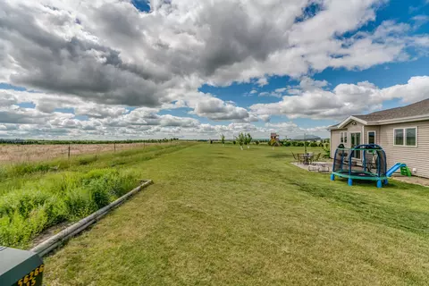 3225 Tyndale Cir, Bismarck, ND 58503 photo 41