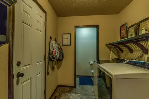 3225 Tyndale Cir, Bismarck, ND 58503 photo 13
