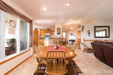 3024 Hillside Rd, Mandan, ND 58554 photo 9