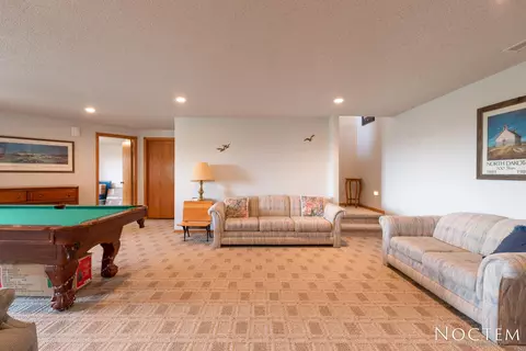 3024 Hillside Rd, Mandan, ND 58554 photo 20