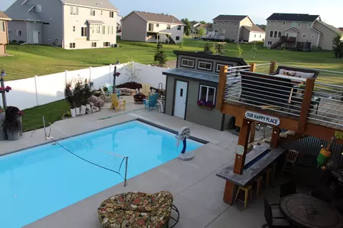 513 Pumice Loop, Bismarck, ND 58503 photo 2