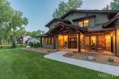 2014 Harbor Dr, Bismarck, ND 58504 photo 2