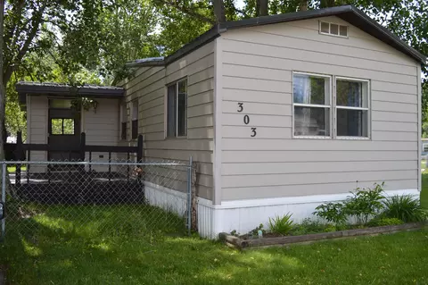 303 Bedford Blvd, Bismarck, ND 58504 photo 1