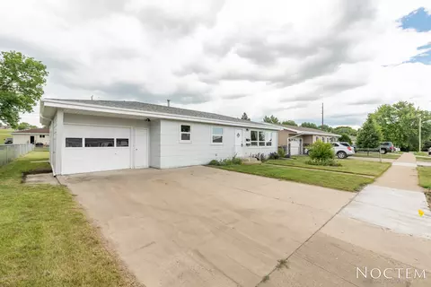2520 E Ave C, Bismarck, ND 58501 photo 25