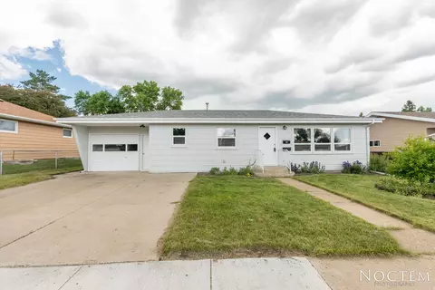 2520 E Ave C, Bismarck, ND 58501 photo 2