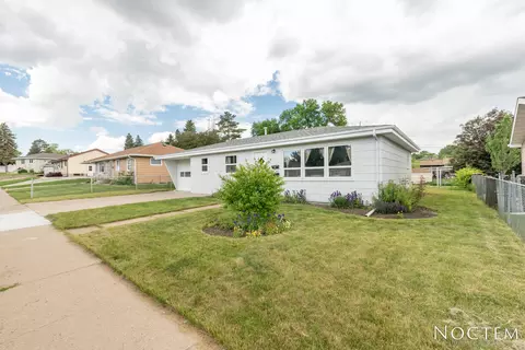 2520 E Ave C, Bismarck, ND 58501 photo 1