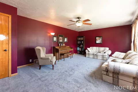 2520 E Ave C, Bismarck, ND 58501 photo 3