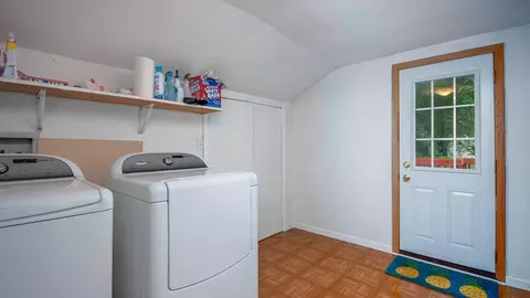 411 Bell St, Bismarck, ND 58501 photo 11