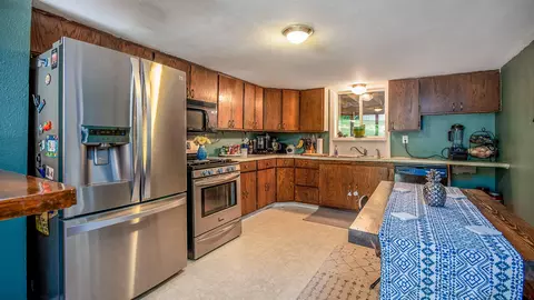 411 Bell St, Bismarck, ND 58501 photo 3