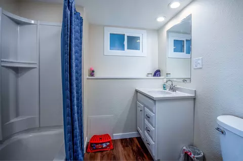 411 Bell St, Bismarck, ND 58501 photo 9
