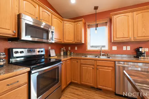 144 Dolan Dr, Lincoln, ND 58504 photo 11