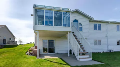 3907 Normandy St, Bismarck, ND 58503 photo 24
