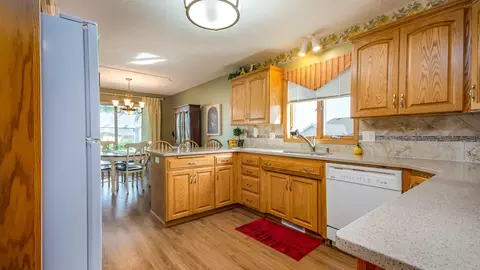 3907 Normandy St, Bismarck, ND 58503 photo 7