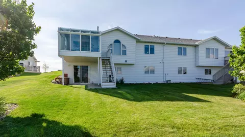 3907 Normandy St, Bismarck, ND 58503 photo 19