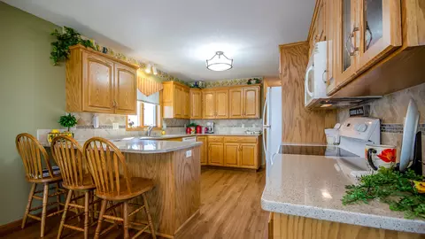 3907 Normandy St, Bismarck, ND 58503 photo 8