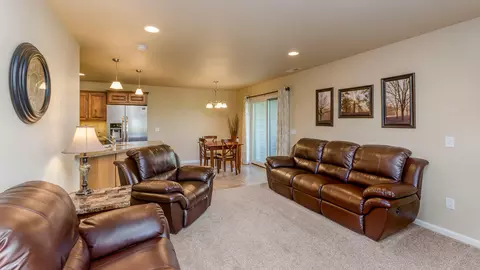 800 Compass Ln, Bismarck, ND 58504 photo 5