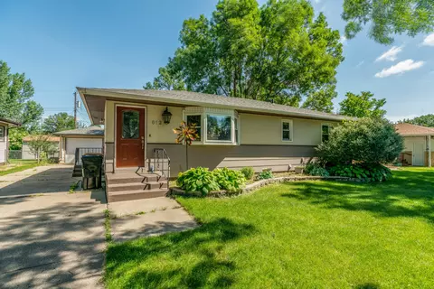 612 Meadow Ln, Bismarck, ND 58504 photo 23