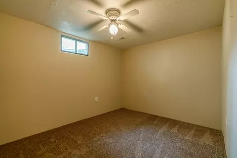 612 Meadow Ln, Bismarck, ND 58504 photo 19