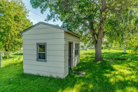 612 Meadow Ln, Bismarck, ND 58504 photo 30