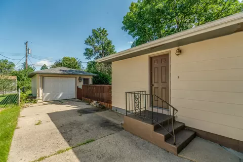 612 Meadow Ln, Bismarck, ND 58504 photo 27