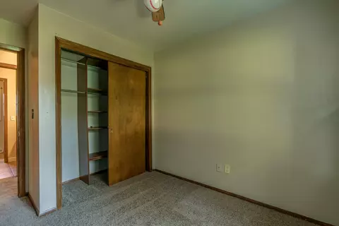 612 Meadow Ln, Bismarck, ND 58504 photo 8