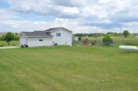 3730 W Meadows Dr N, Mandan, ND 58554 photo 3