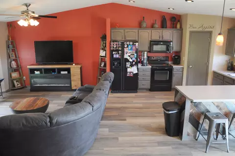 3730 W Meadows Dr N, Mandan, ND 58554 photo 6