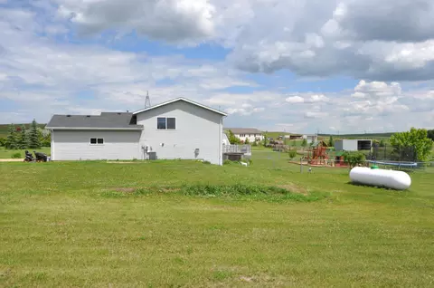 3730 W Meadows Dr N, Mandan, ND 58554 photo 42