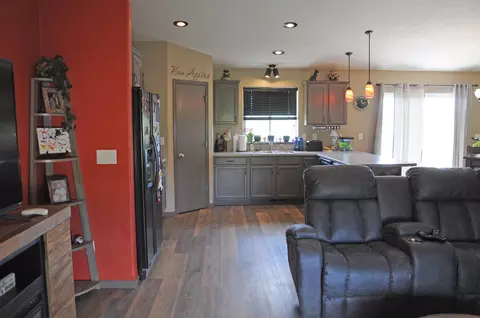 3730 W Meadows Dr N, Mandan, ND 58554 photo 23