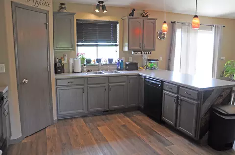 3730 W Meadows Dr N, Mandan, ND 58554 photo 24
