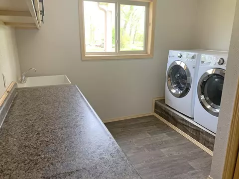 5728 Olive Tree Dr, Bismarck, ND 58503 photo 24