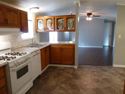 4226 Claridge Loop, Bismarck, ND 58503 photo 10